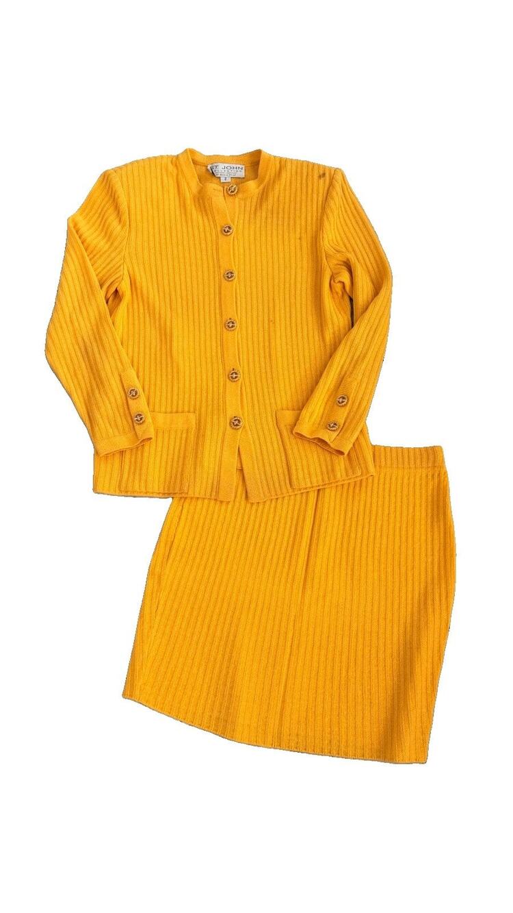 VTG St. John Collection Santana Knit Ribbed Yellow Suit Gold Buttons Outfit Sz 2